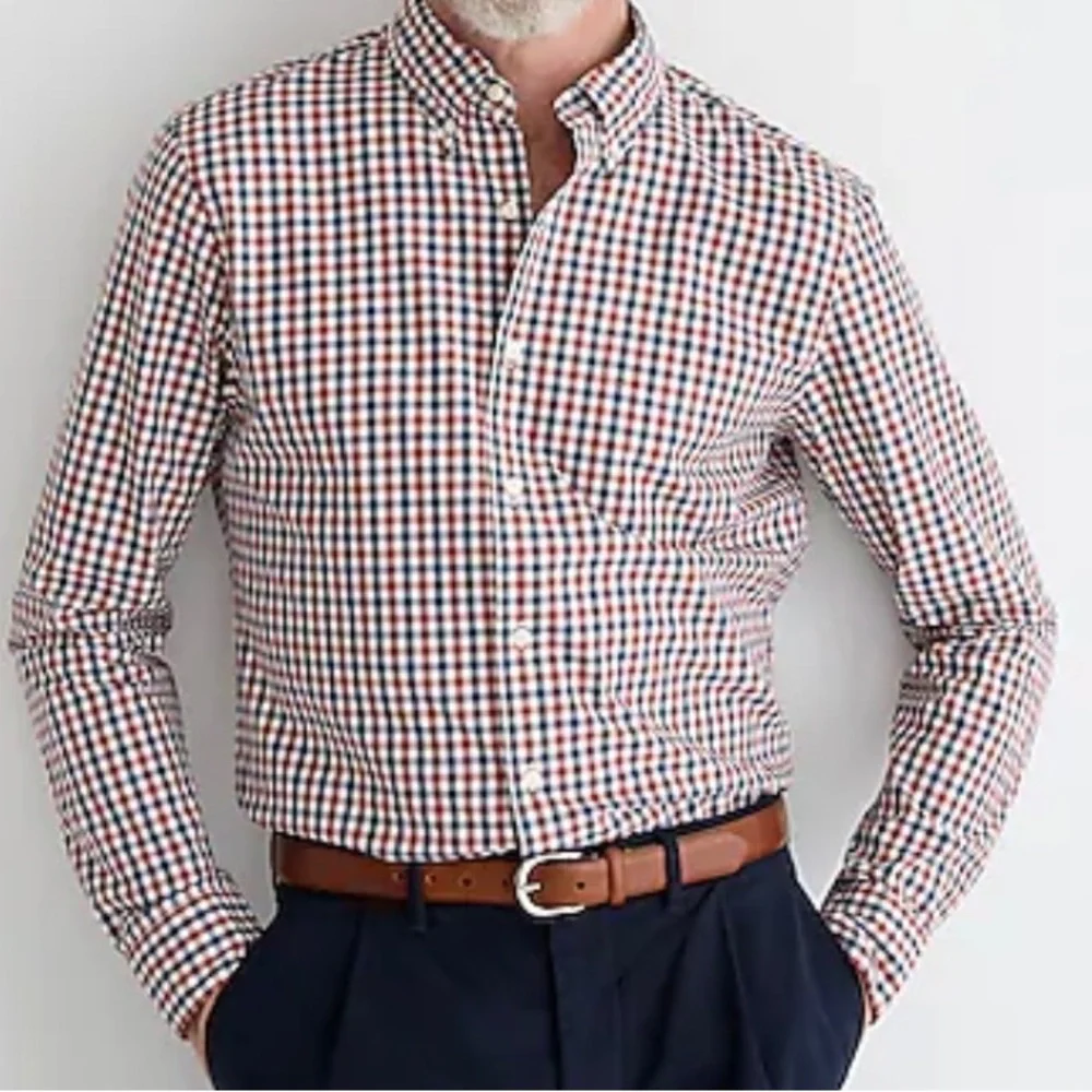 J. Crew Men’s Slim Secret Wash cotton poplin shirt. Size M. NEW with tags.